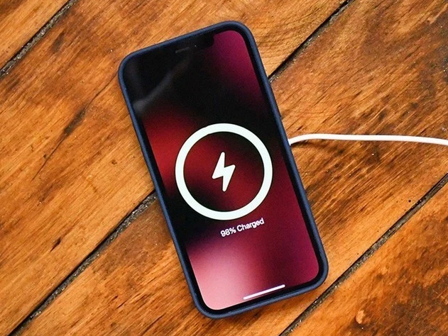 东昌府苹果手机维修分享iPhone 12可以随便充电吗 